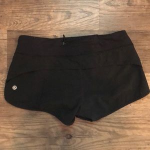 Lululemon size 4 speed short